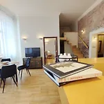 Bresly Old Town Apartment *